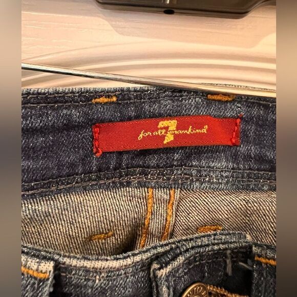 Low rise, medium wash, slightly worn, boot cut jeans - Picture 4 of 6